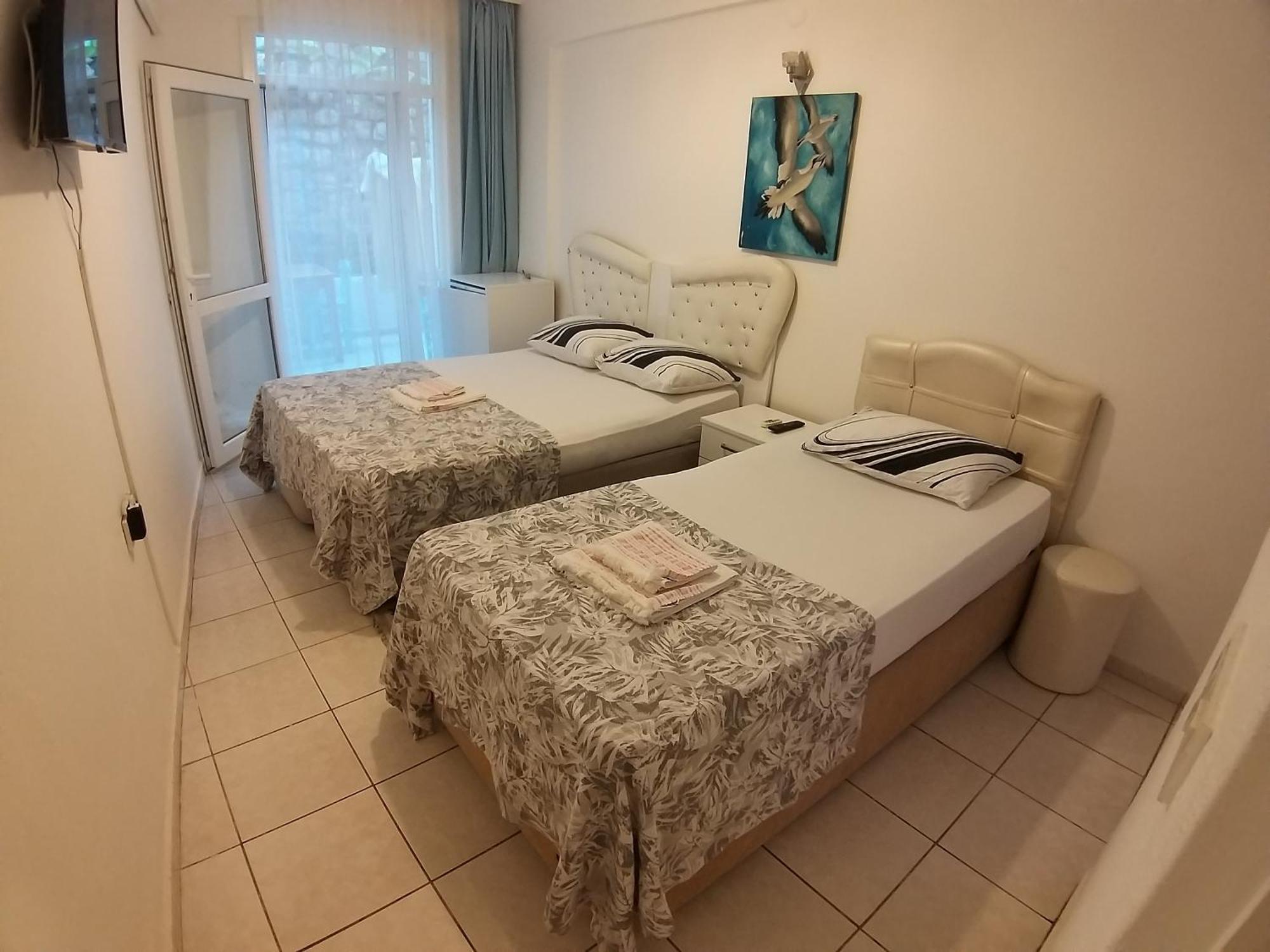 Beyaz Apart Pansiyon Çeşme Exterior foto