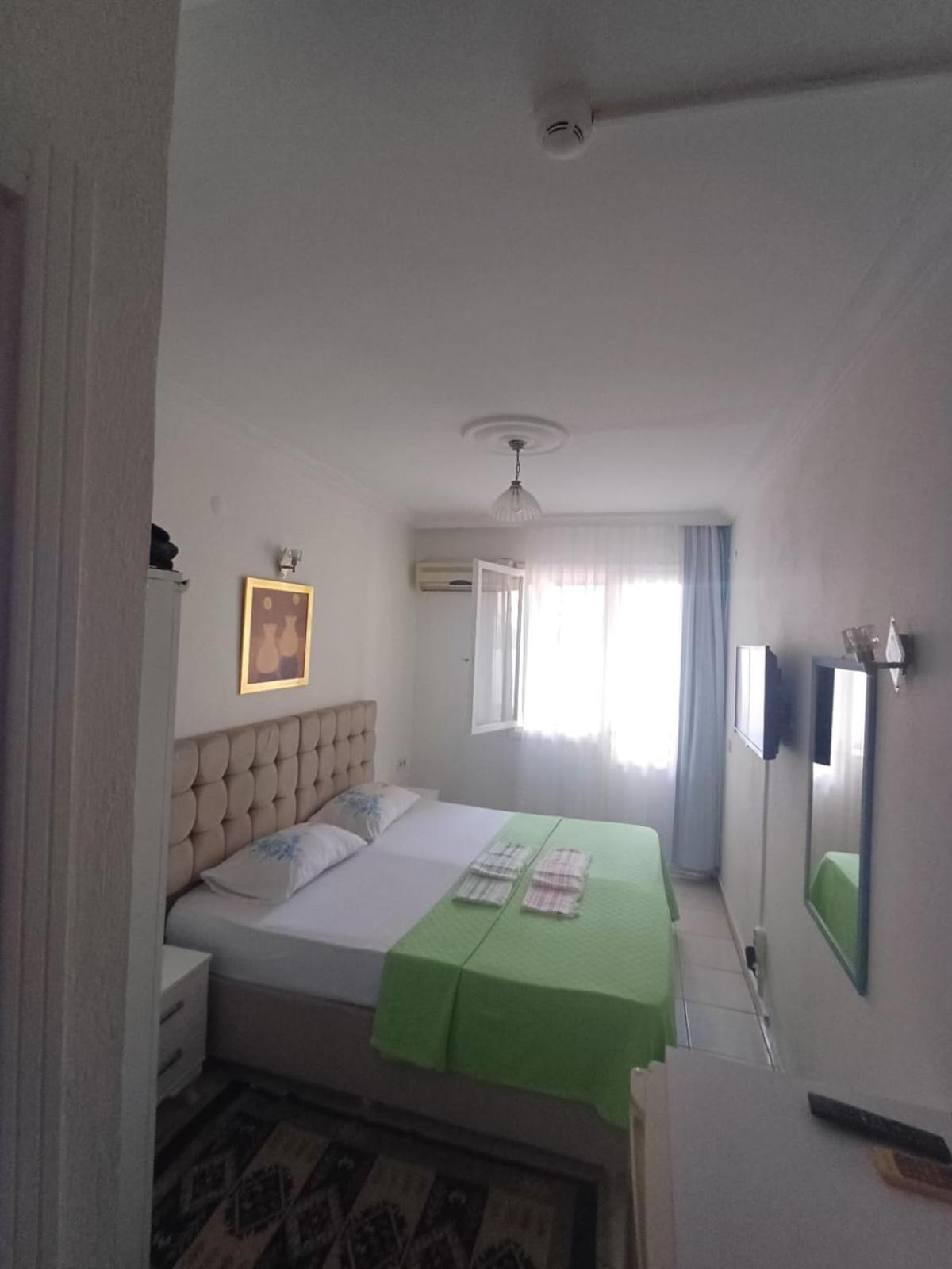 Beyaz Apart Pansiyon Çeşme Exterior foto